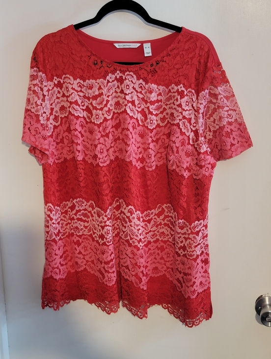 Isaac Mizrahi Tops - Isaac Mizrahi Red & Pink Lace Short-Sleeve Tunic Top NWOT